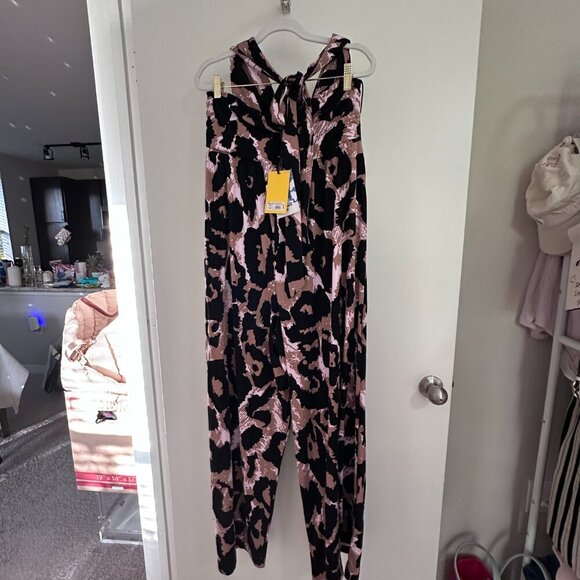 Plus size Halter Leopard Jumpsuit - Picture 5 of 5